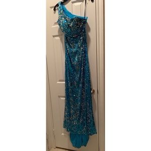 Alyce Paris size 4 sequin dress